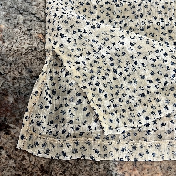 Rowena Blouse - Picture 6 of 6